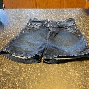 Nicolette jean shorts